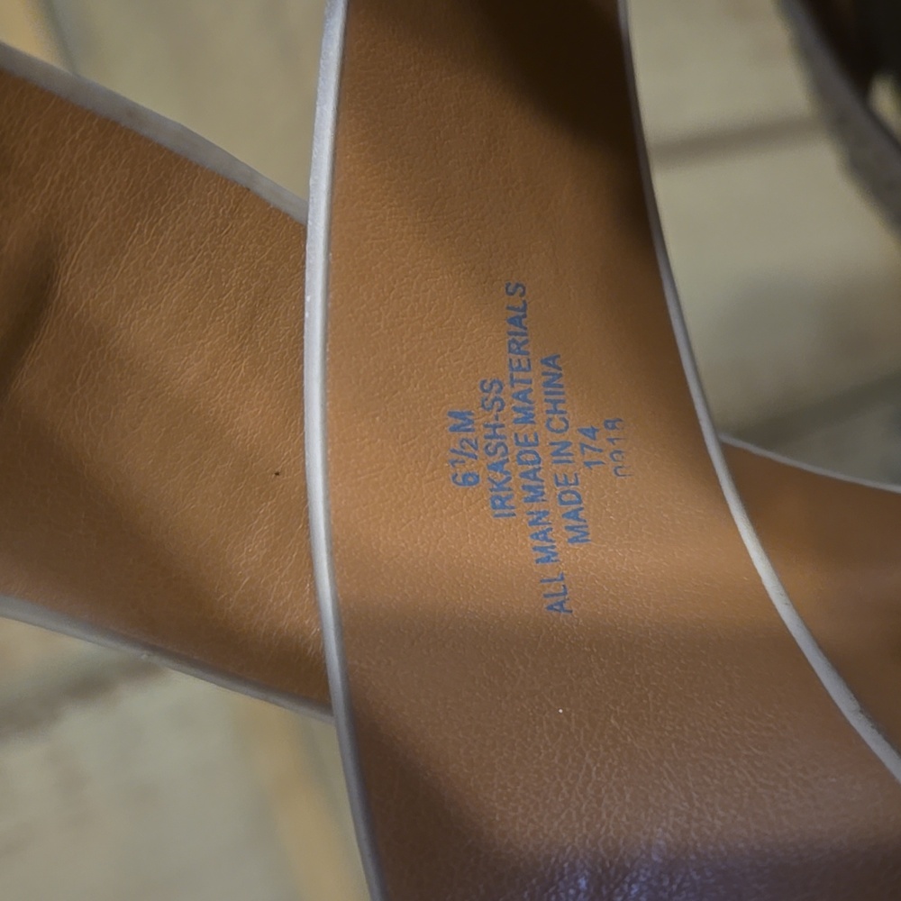 Indigo Rd Tan Wedge Sandals Size 6.5 - Picture 9 of 11